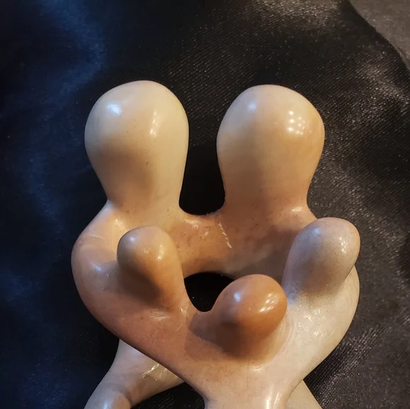 Family Soapstone Authentic Carving - Picture 7 of 7